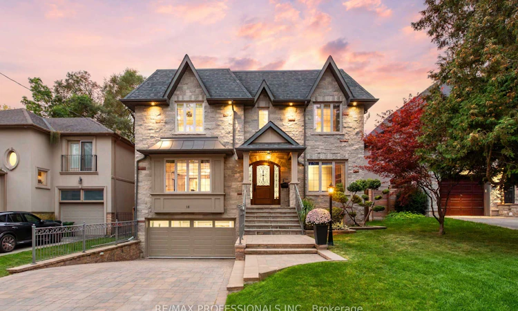 18 Hillcroft Drive