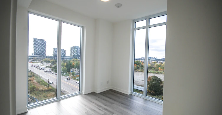 708-3071 Trafalgar Road, Oakville, ON, L6H 8C6 - 3