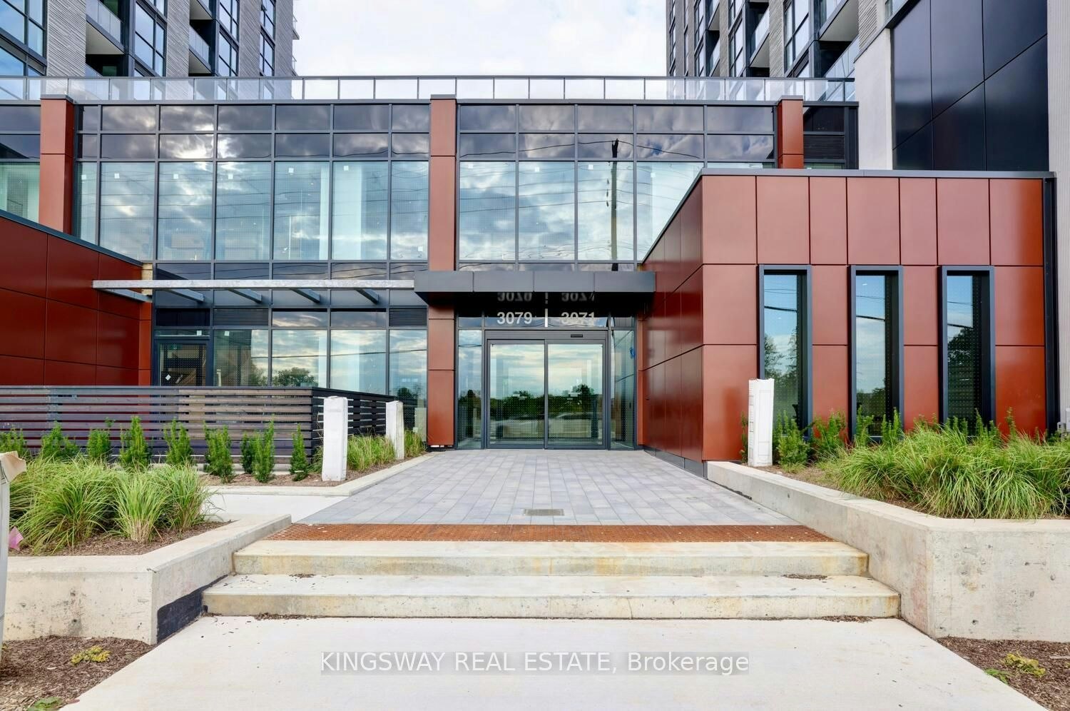 708-3071 Trafalgar Road, Oakville, ON, L6H 8C6
