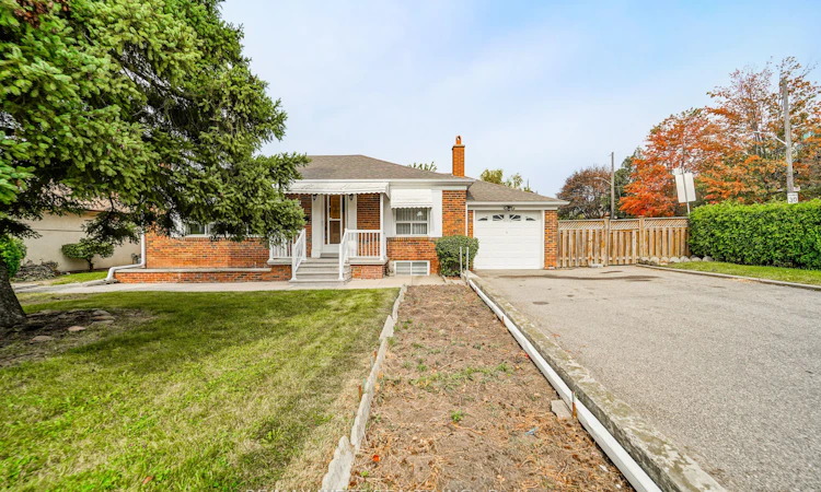 428 Maple Leaf Drive