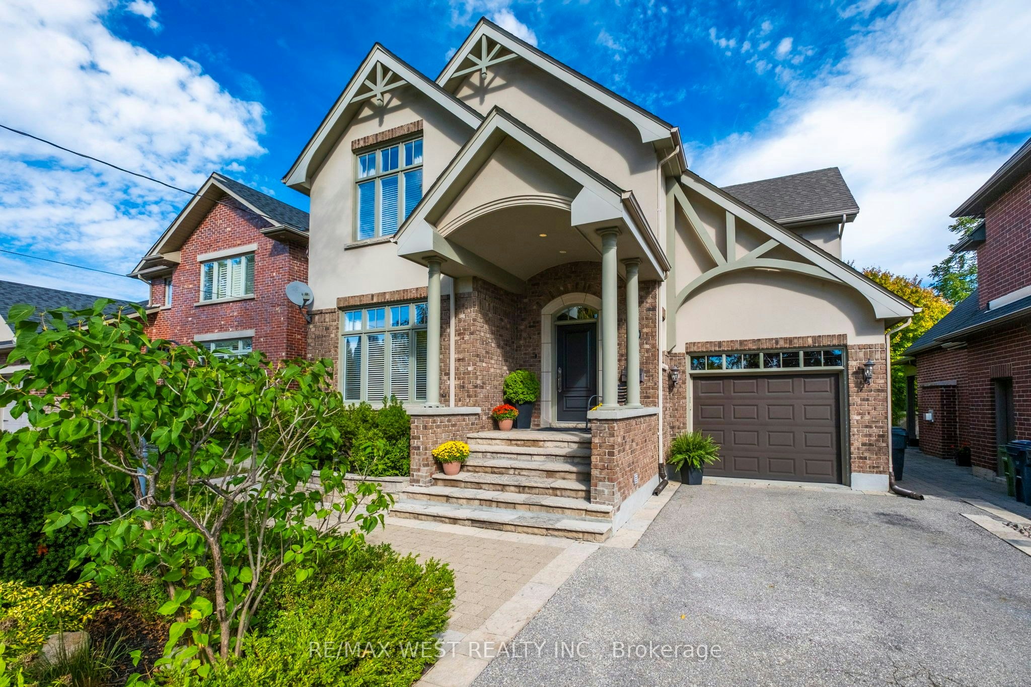 11 Tremont Road, Toronto, ON, M9B 3X3