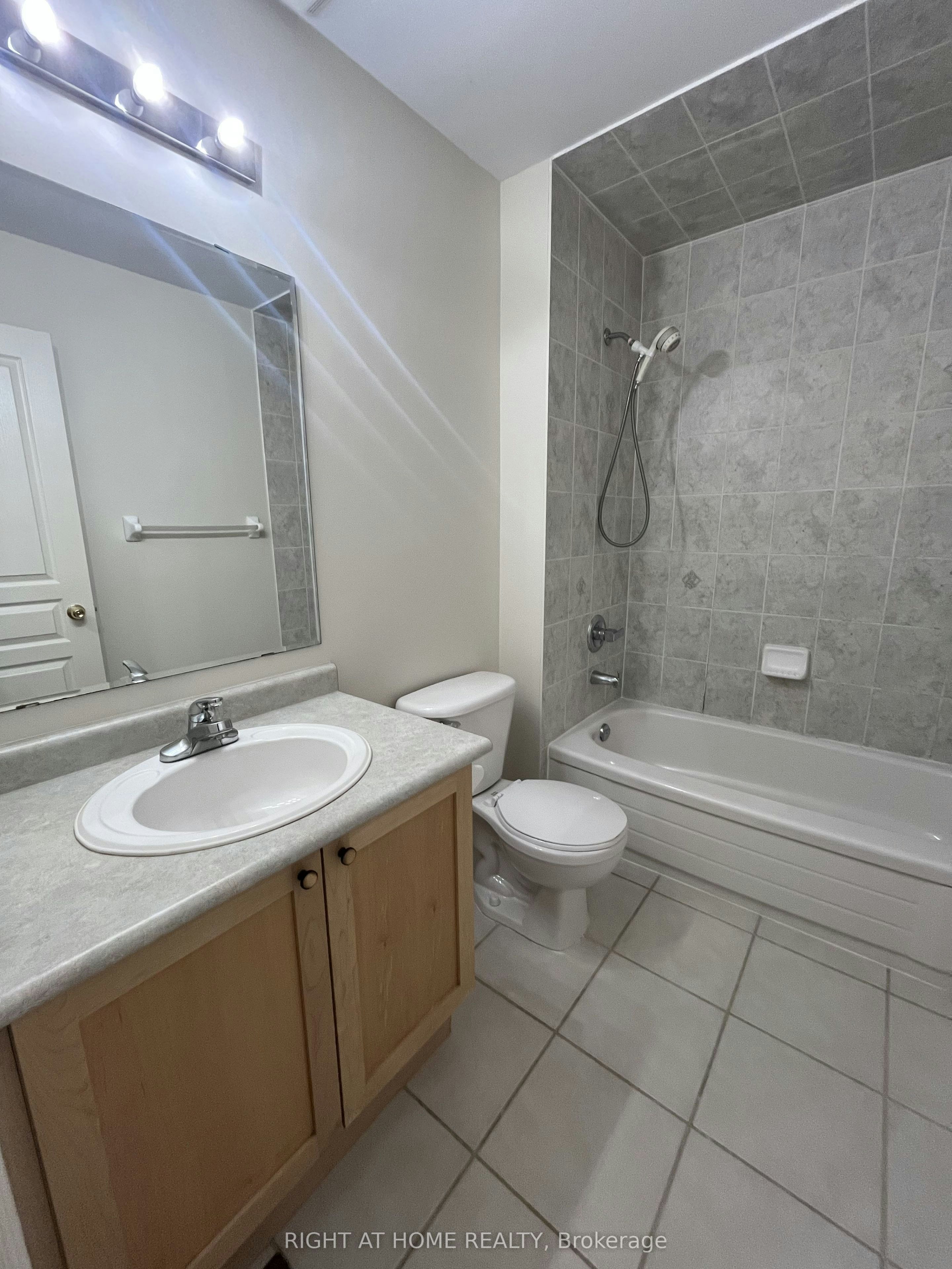 2518 Rugby Road, Mississauga, ON, L5B 1T2 - 17