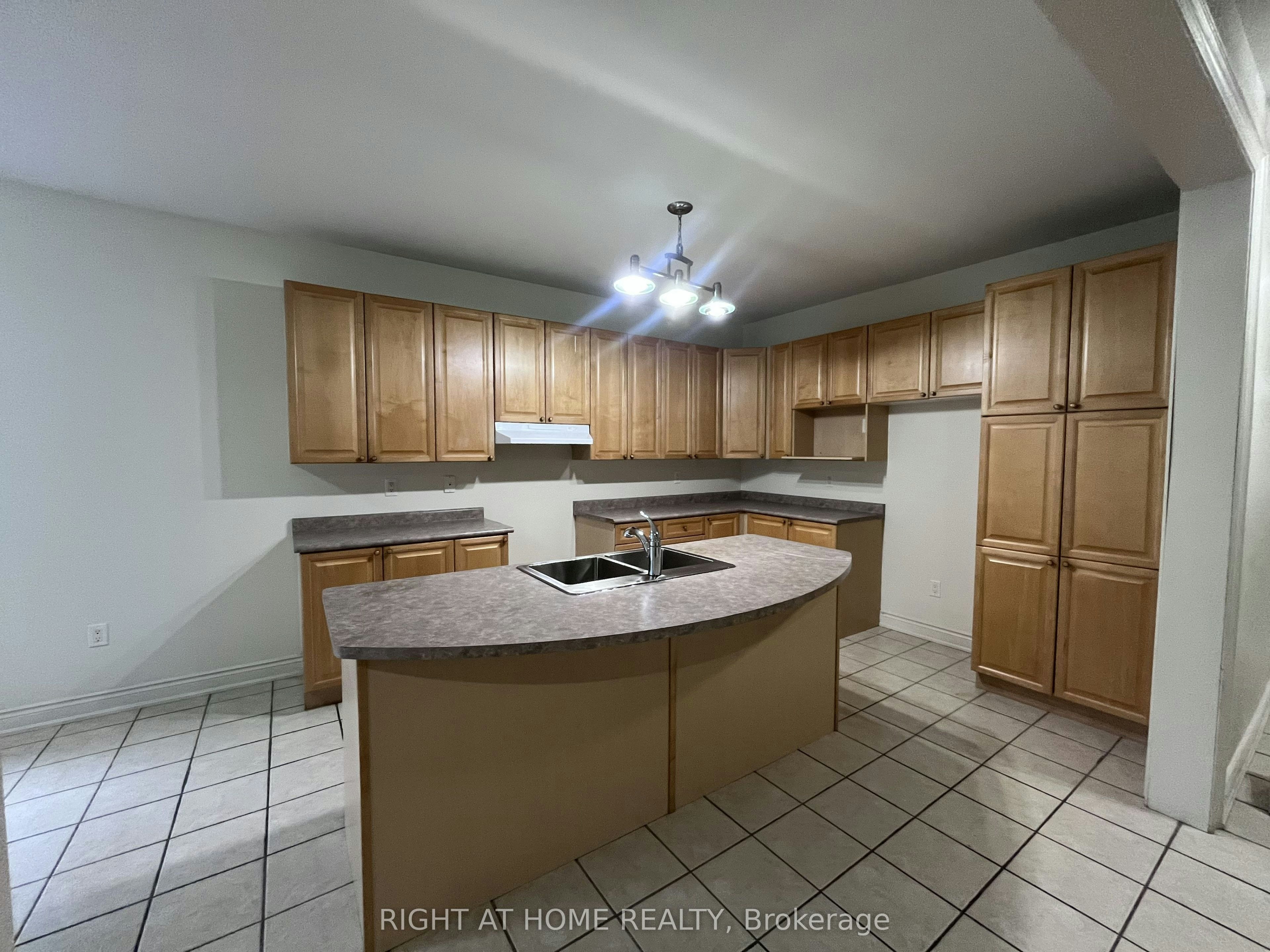 2518 Rugby Road, Mississauga, ON, L5B 1T2 - 6