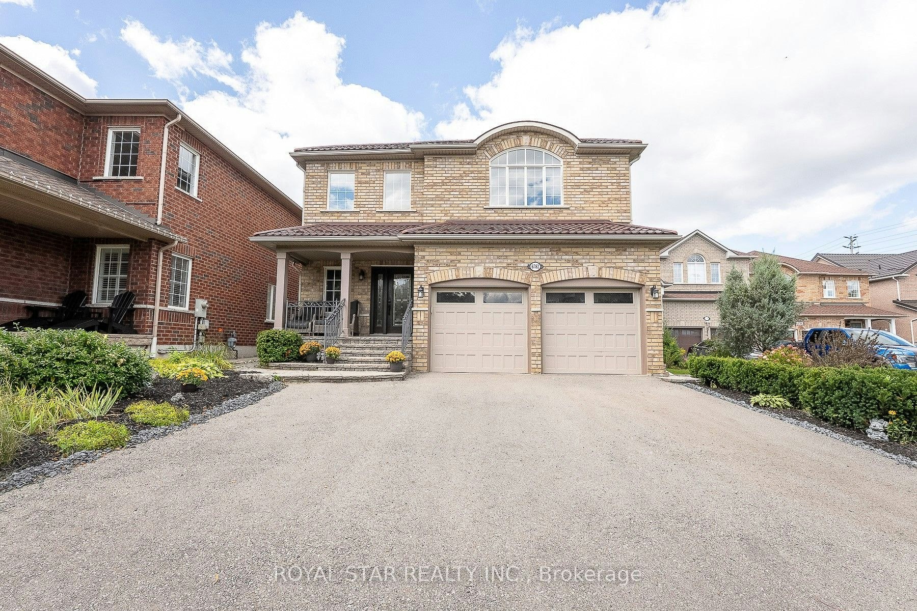 6782 Kazoo Court, Mississauga, ON, L5W 1T4