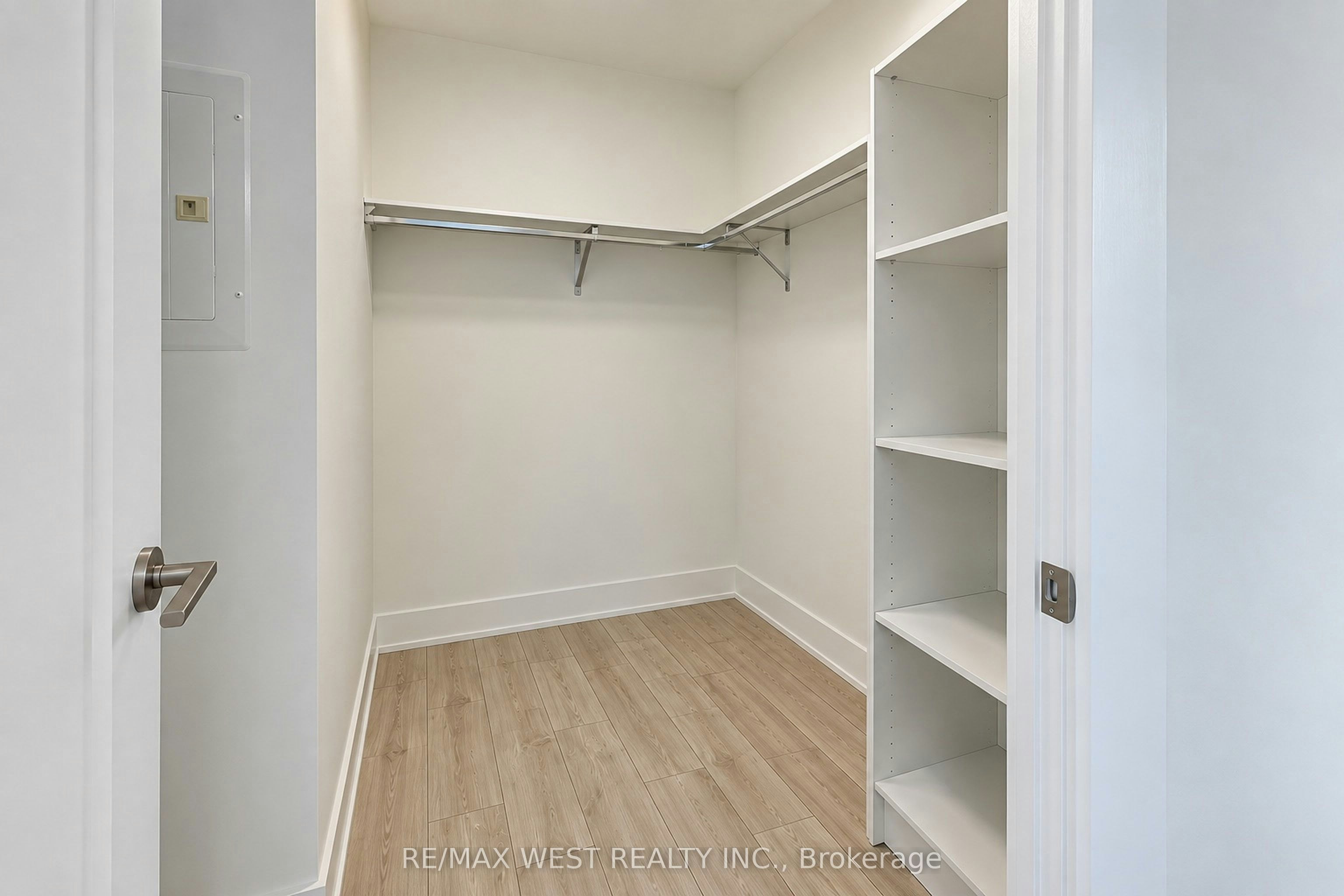 PH04-858 Dupont Street, Toronto, ON, M6G 0C1 - 11