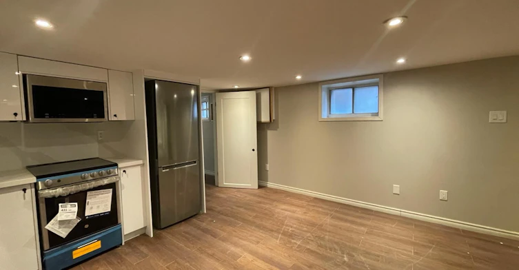 B-807 Dupont Street, Toronto, ON, M6G 1Z7 - 4