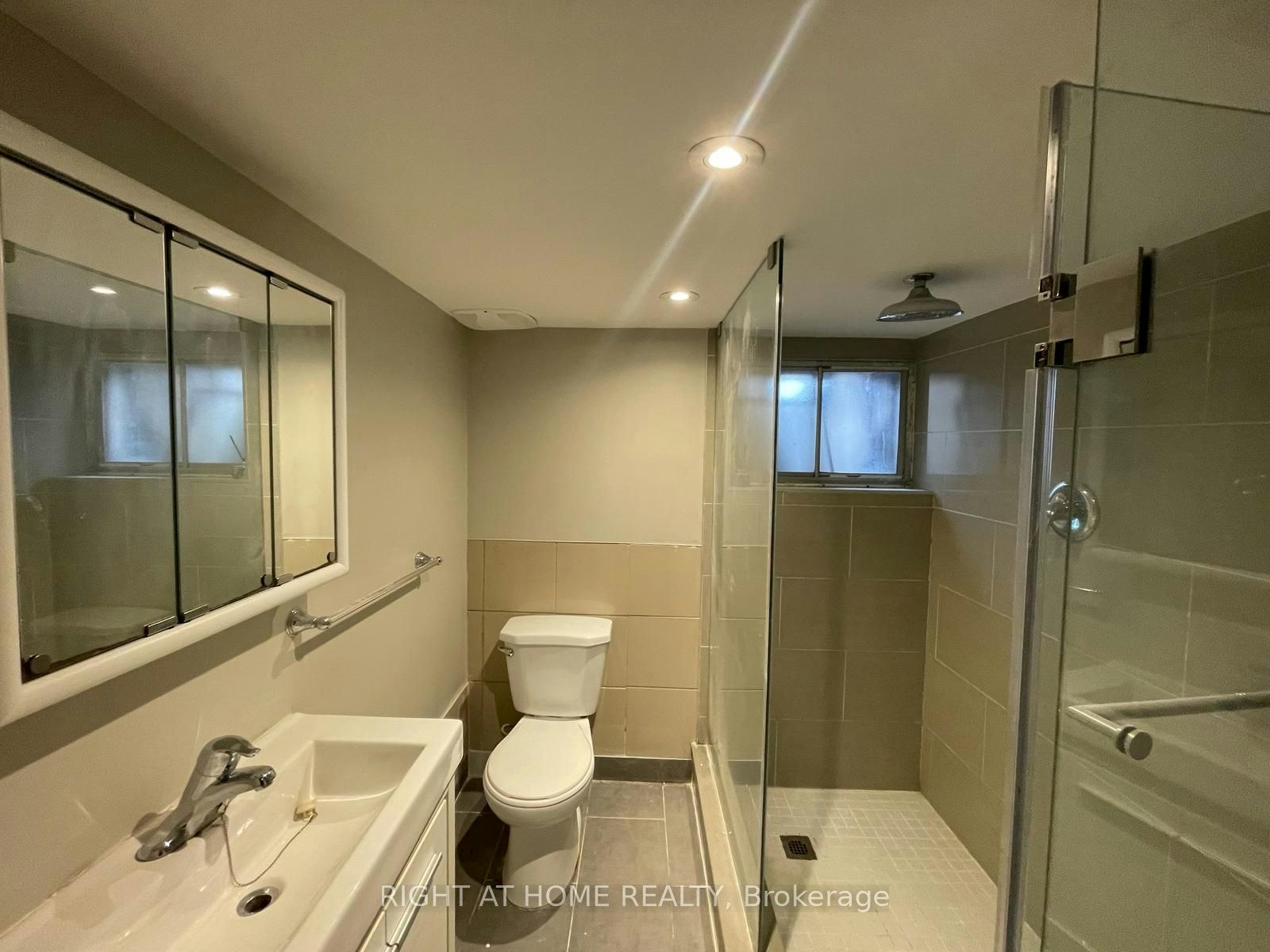 B-807 Dupont Street, Toronto, ON, M6G 1Z7 - 5