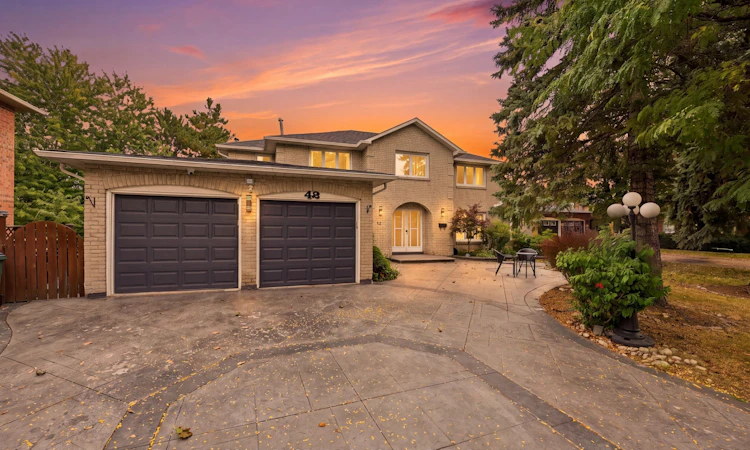 42 Dawnridge Trail