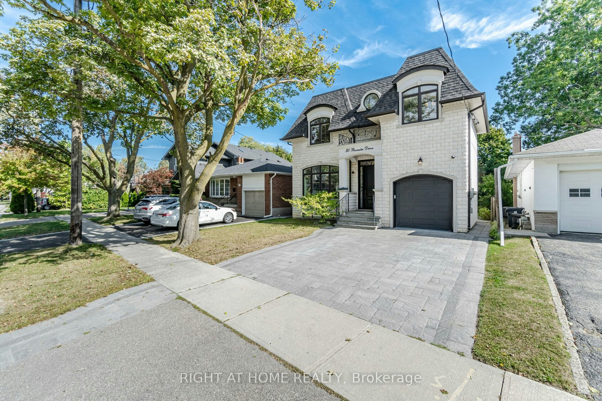 35 Burnelm Drive, Toronto, ON, M9B 4N2