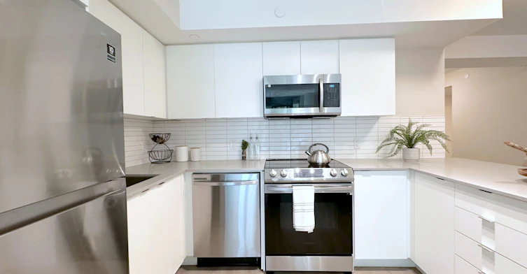 219-3385 Dundas Street W, Toronto, ON, M6S 2S2 - 5