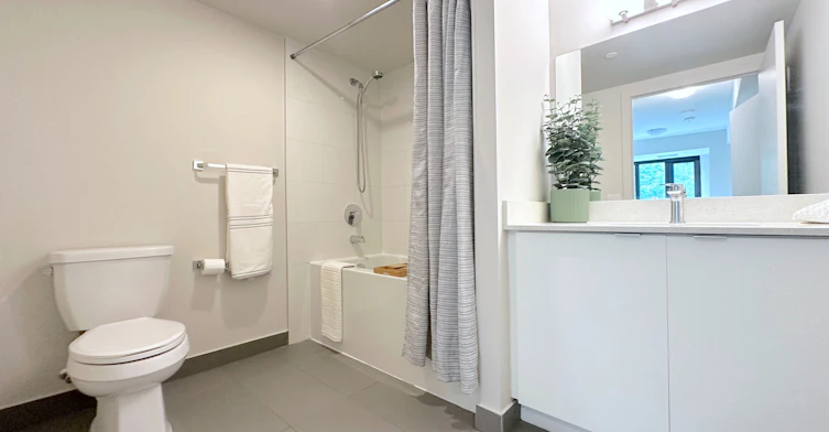 219-3385 Dundas Street W, Toronto, ON, M6S 2S2 - 12