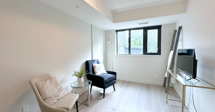 219-3385 Dundas Street W, Toronto, ON, M6S 2S2 - 15