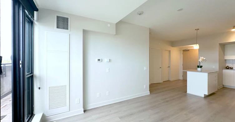 611-3385 Dundas Street W, Toronto, ON, M6S 2S2 - 7