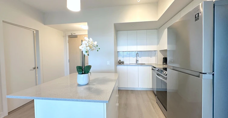 611-3385 Dundas Street W, Toronto, ON, M6S 2S2 - 5