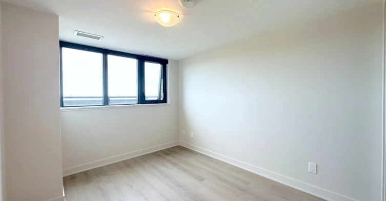 611-3385 Dundas Street W, Toronto, ON, M6S 2S2 - 9