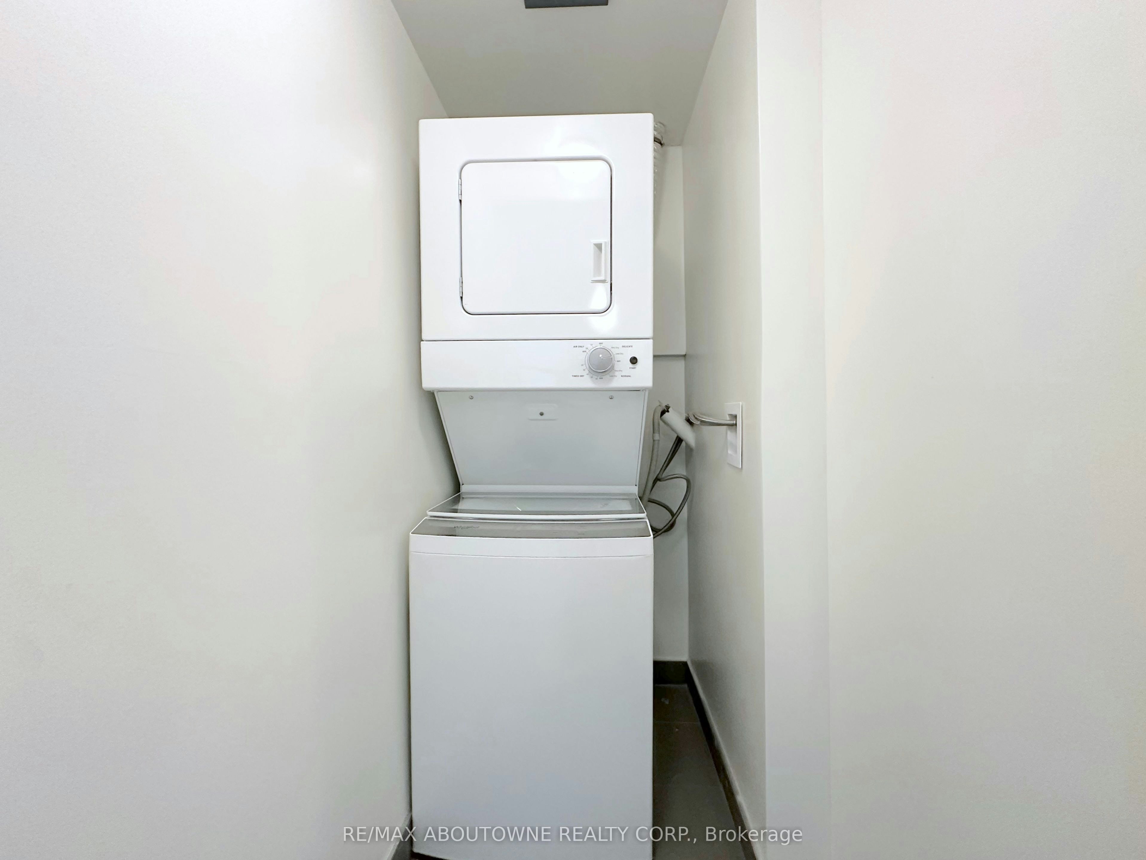 611-3385 Dundas Street W, Toronto, ON, M6S 2S2 - 12