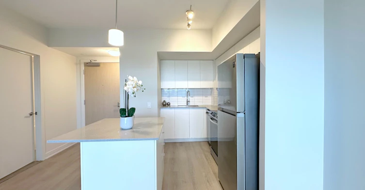 611-3385 Dundas Street W, Toronto, ON, M6S 2S2 - 4