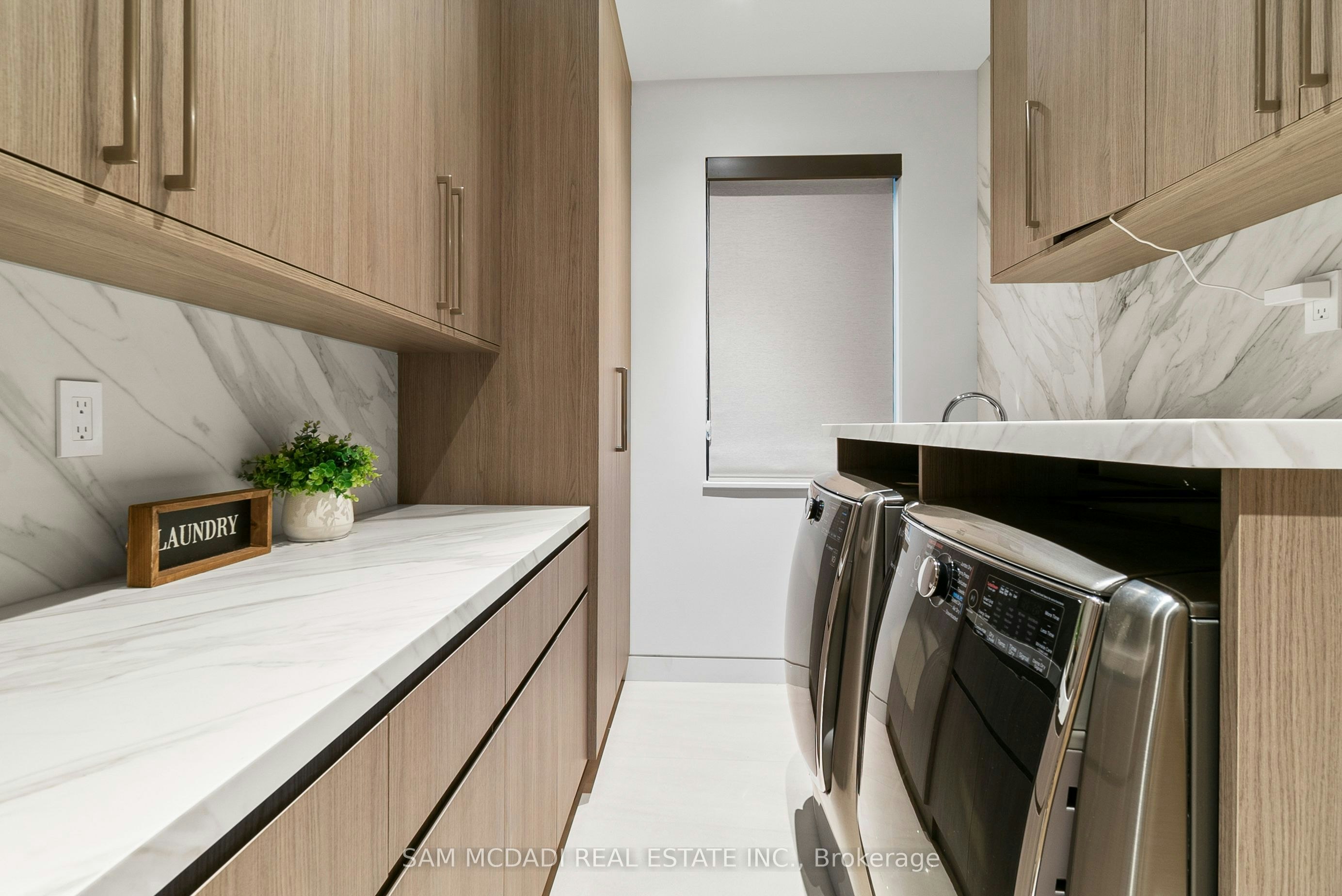 1222 Mississauga Road, Mississauga, ON, L5H 2J2 - 9
