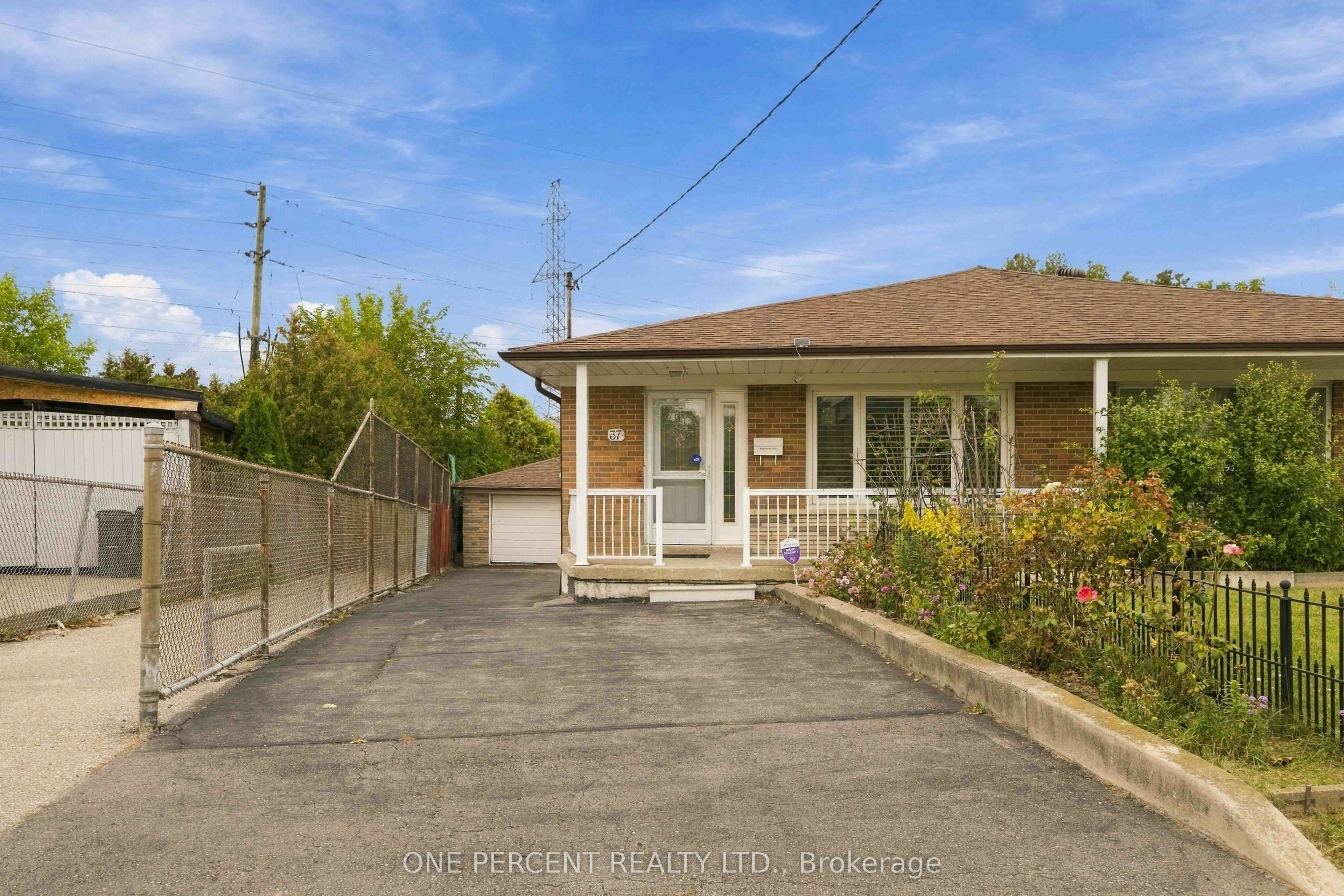 37 Wilmont Drive, Toronto, ON, M3N 1N5