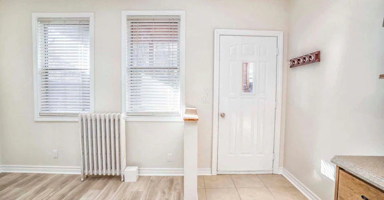 Main-226 Harvie Avenue, Toronto, ON, M6E 4K6 - 13