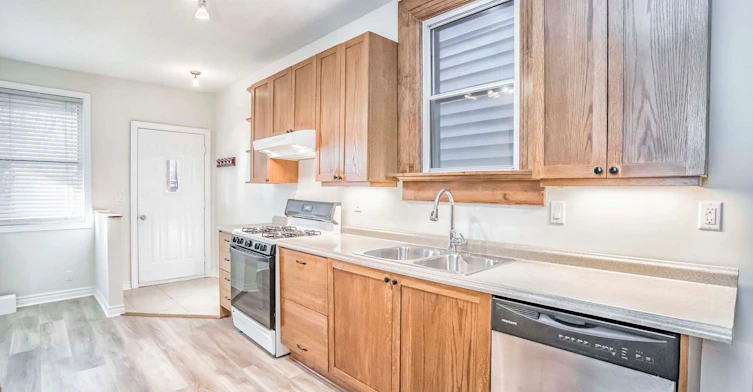 Main-226 Harvie Avenue, Toronto, ON, M6E 4K6 - 20