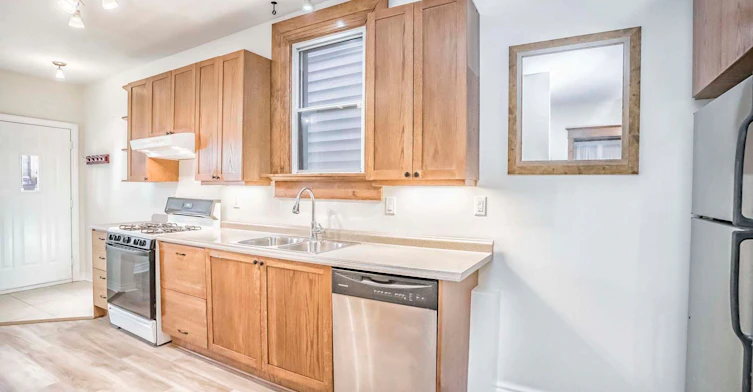 Main-226 Harvie Avenue, Toronto, ON, M6E 4K6 - 19