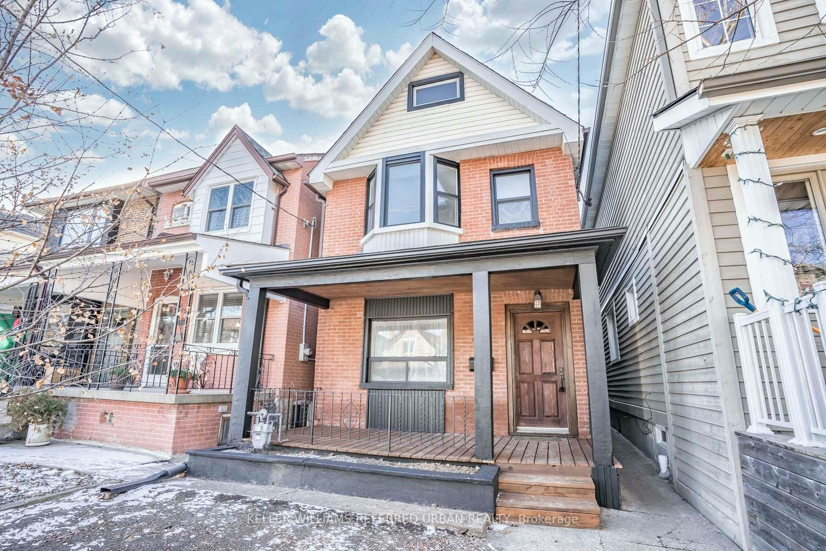 Main-226 Harvie Avenue, Toronto, ON, M6E 4K6