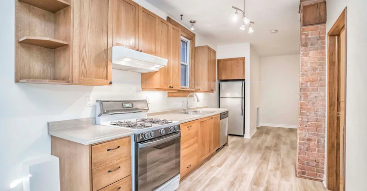 Main-226 Harvie Avenue, Toronto, ON, M6E 4K6 - 15