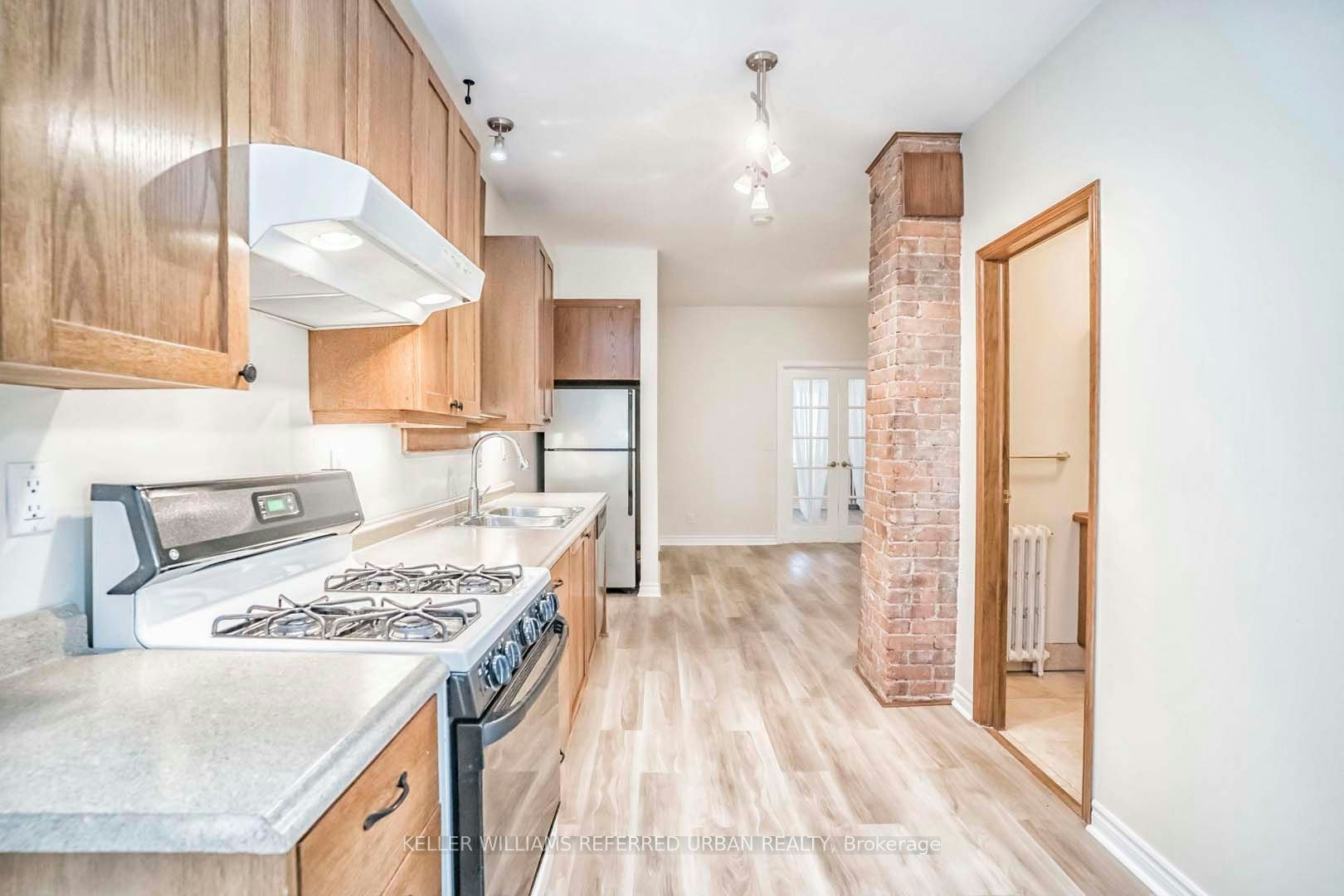 Main-226 Harvie Avenue, Toronto, ON, M6E 4K6 - 16