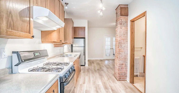 Main-226 Harvie Avenue, Toronto, ON, M6E 4K6 - 16