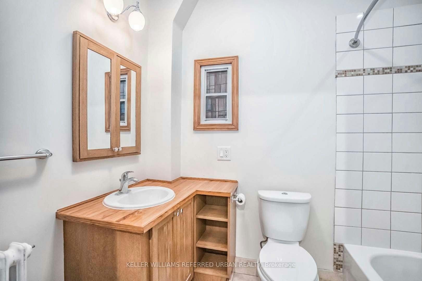 Main-226 Harvie Avenue, Toronto, ON, M6E 4K6 - 29
