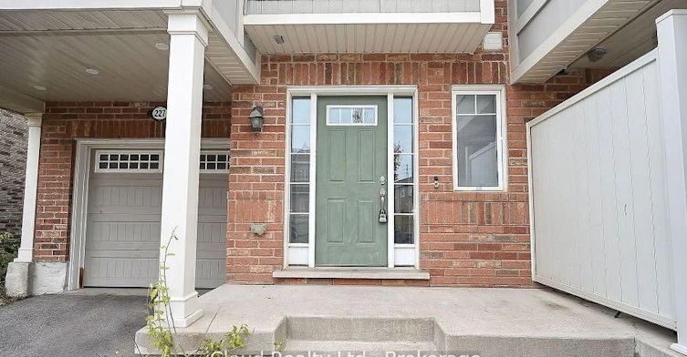 227 Slingsby Landing, Milton, ON, L9T 7B6 - 3