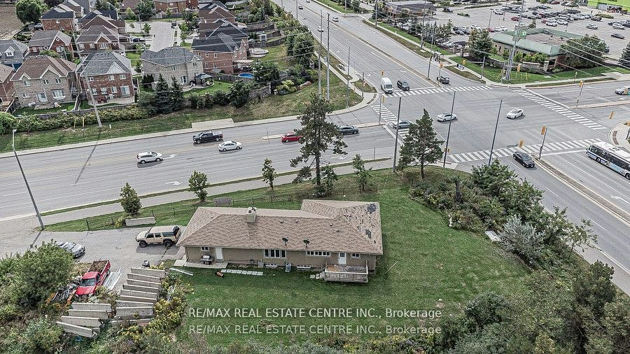 3024 Countryside Drive, Brampton, ON, L6P 0V3
