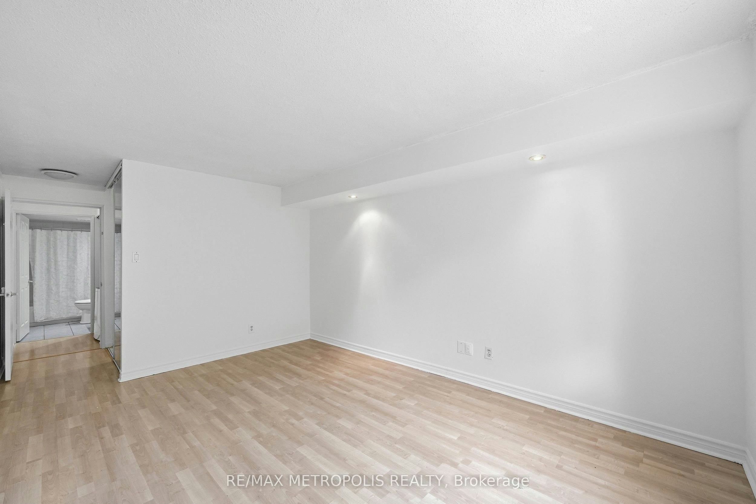 409-1485 Lakeshore Road E, Mississauga, ON, L5E 3G2 - 12