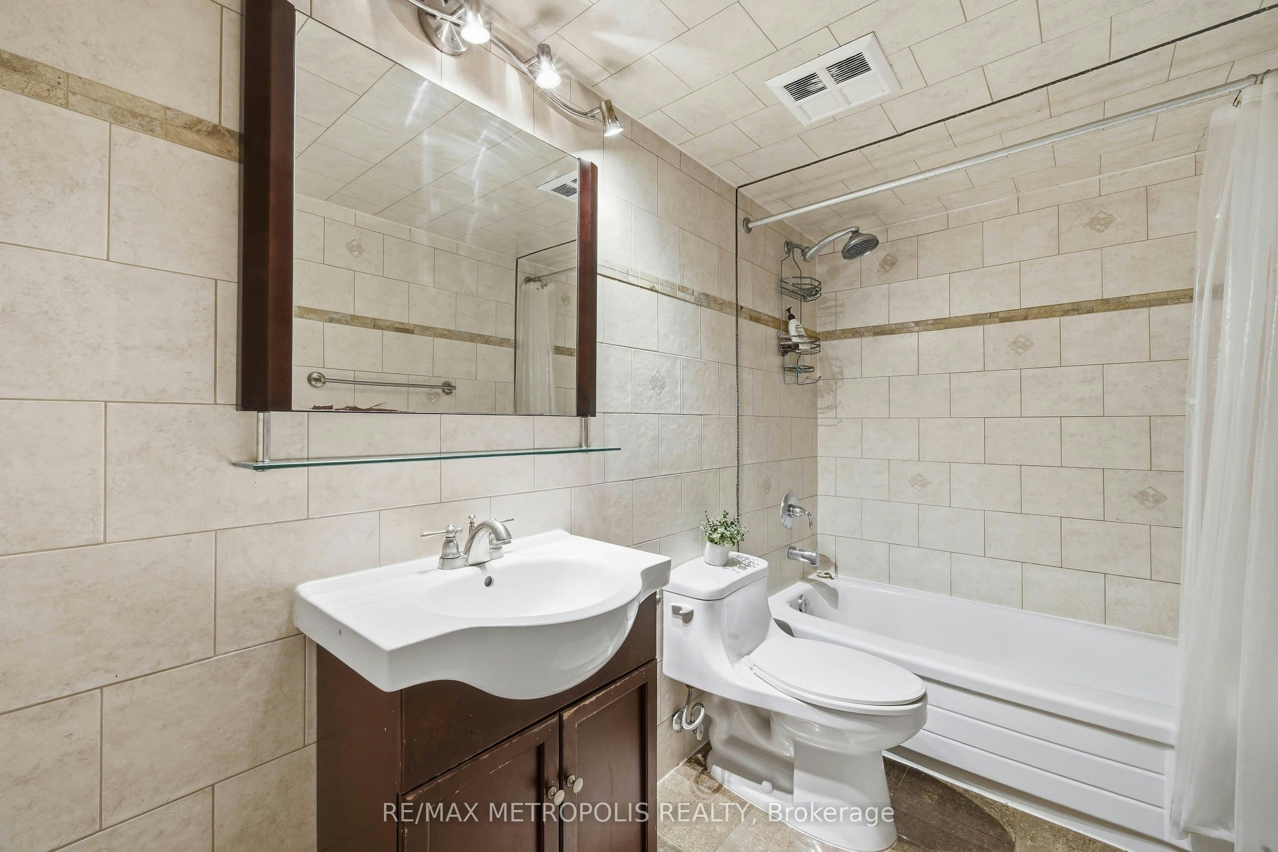 409-1485 Lakeshore Road E, Mississauga, ON, L5E 3G2 - 15