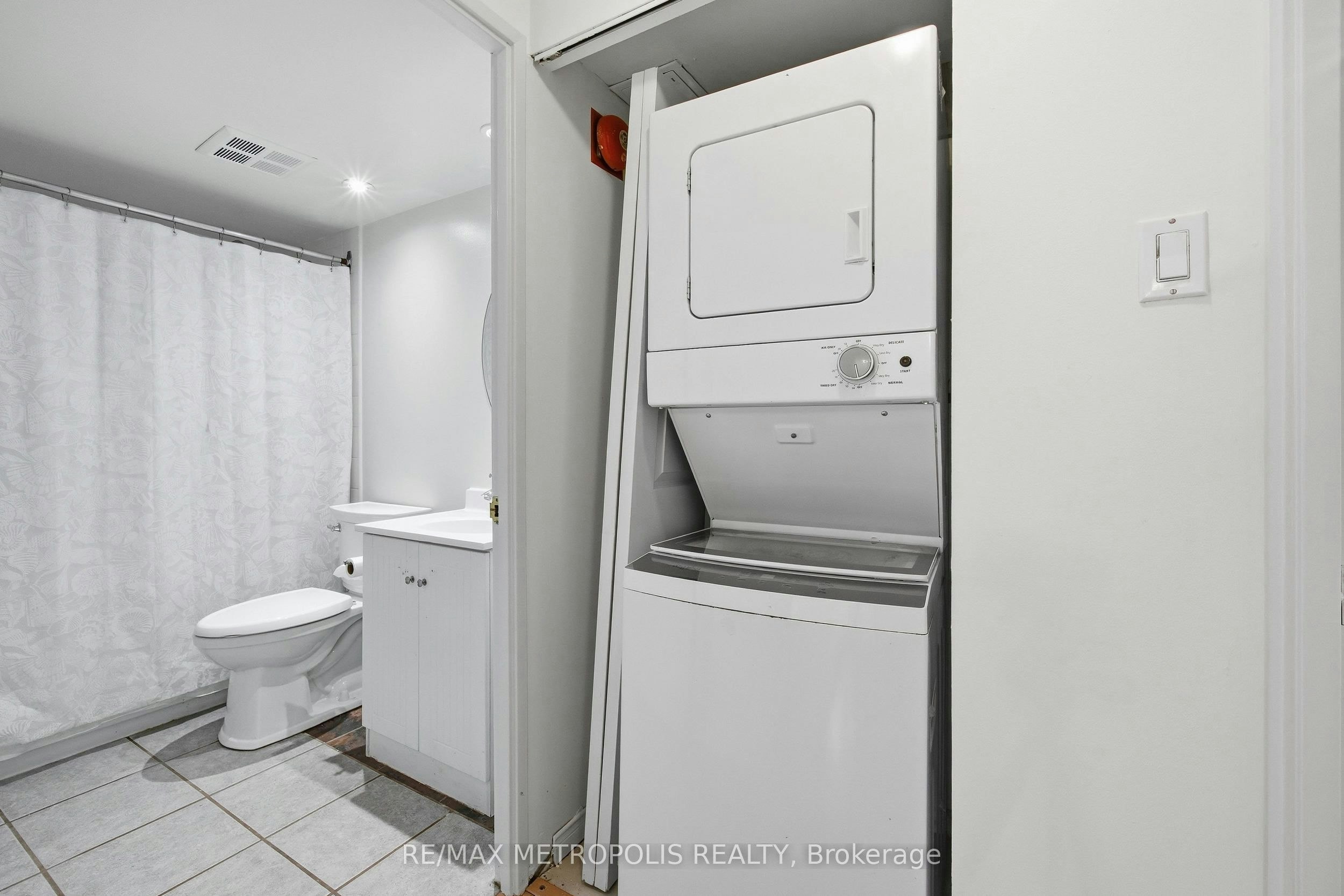 409-1485 Lakeshore Road E, Mississauga, ON, L5E 3G2 - 18