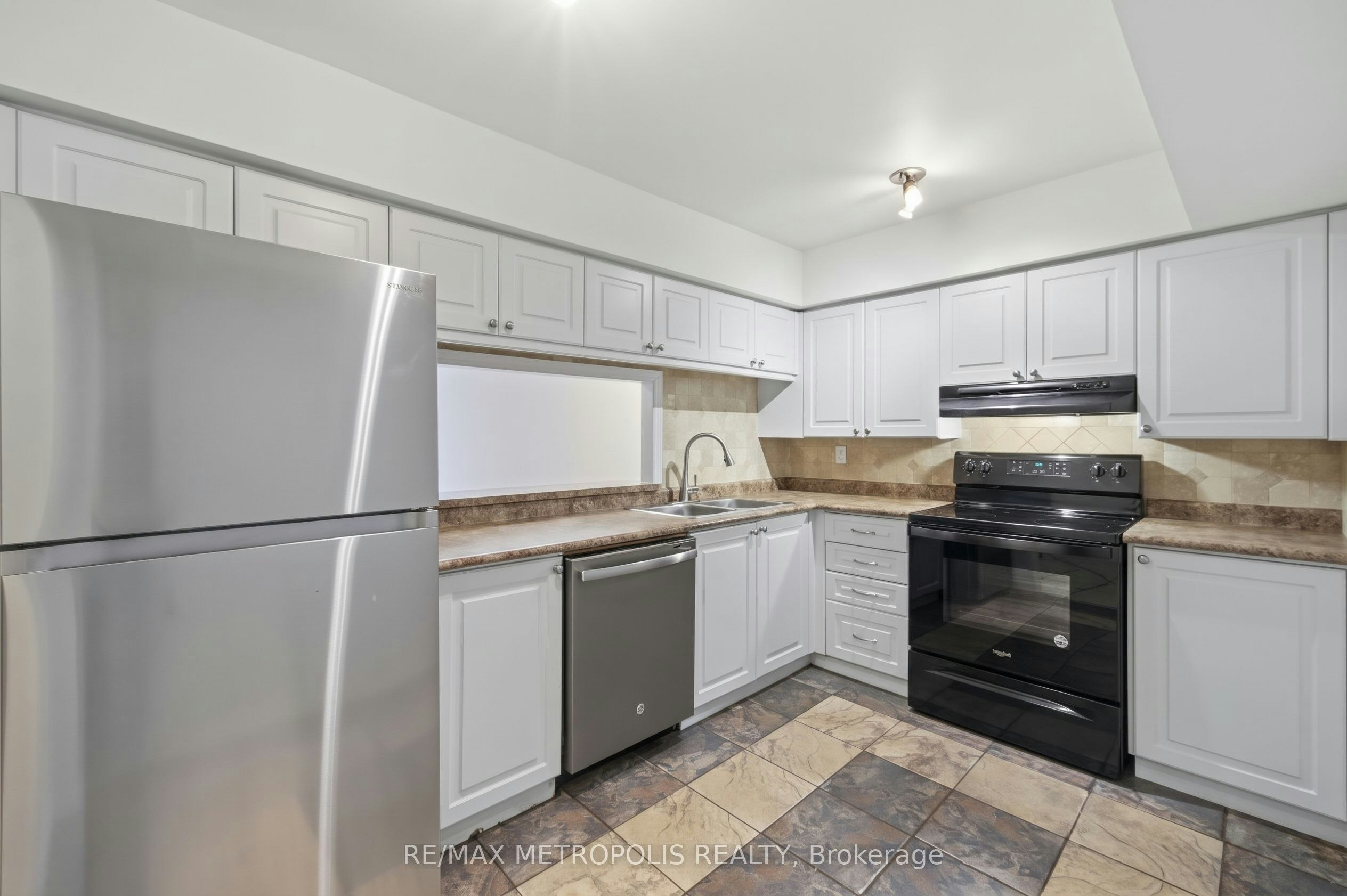 409-1485 Lakeshore Road E, Mississauga, ON, L5E 3G2 - 6