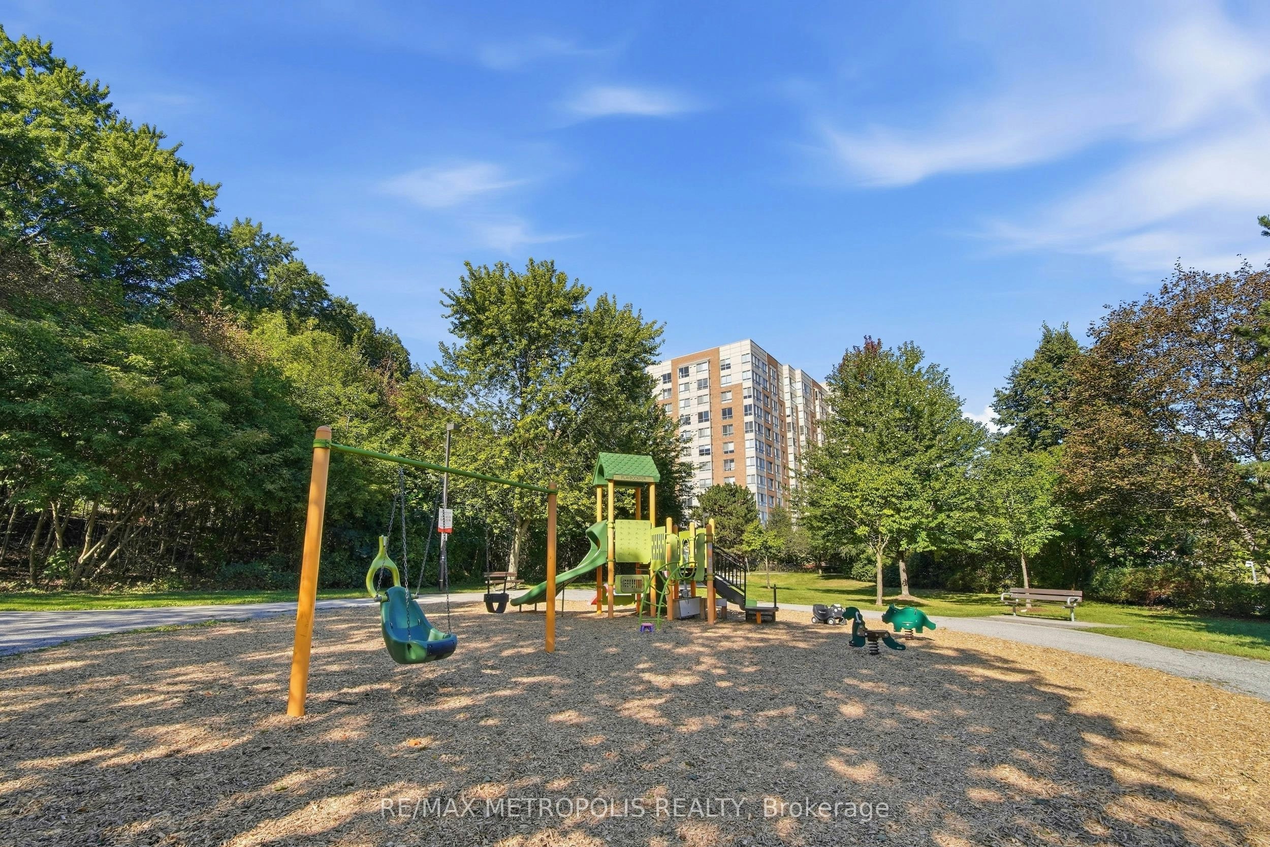 409-1485 Lakeshore Road E, Mississauga, ON, L5E 3G2 - 31