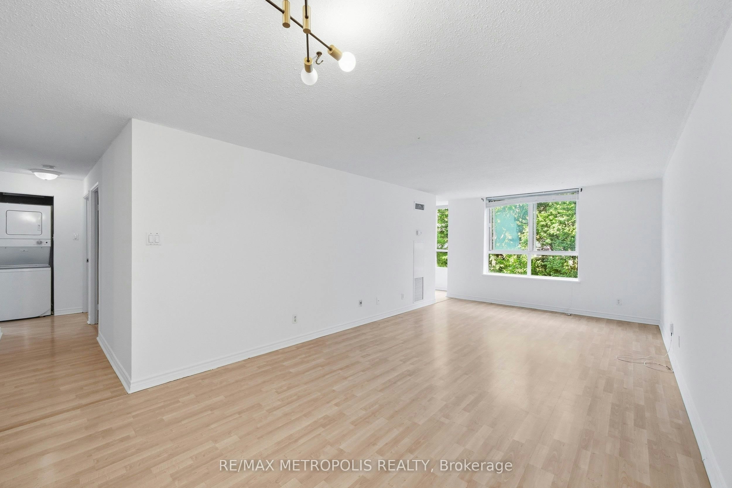 409-1485 Lakeshore Road E, Mississauga, ON, L5E 3G2 - 5