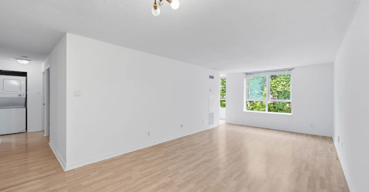409-1485 Lakeshore Road E, Mississauga, ON, L5E 3G2 - 5
