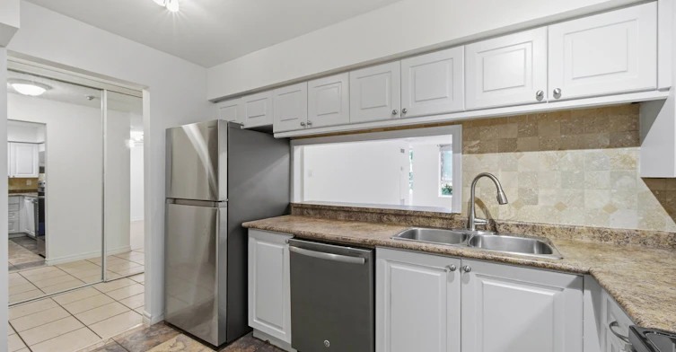 409-1485 Lakeshore Road E, Mississauga, ON, L5E 3G2 - 8