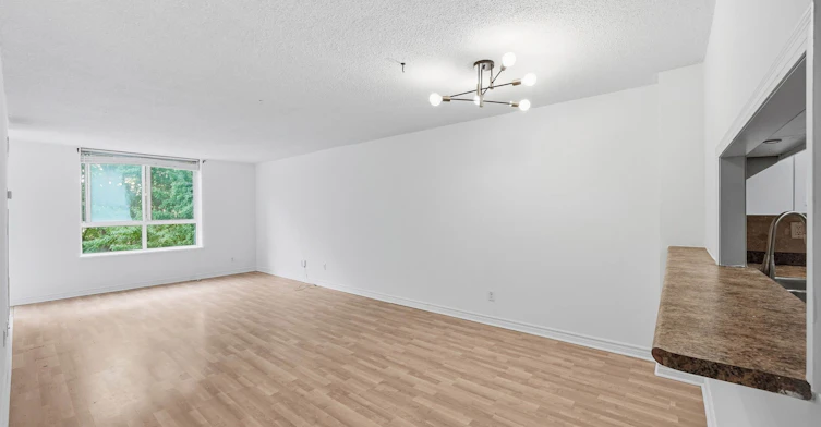 409-1485 Lakeshore Road E, Mississauga, ON, L5E 3G2 - 4