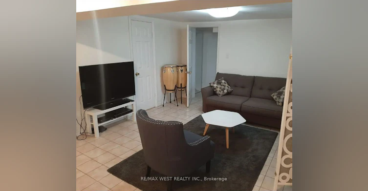 B2-34 Penhurst Avenue, Toronto, ON, M8Y 3A9 - 6
