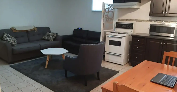 B2-34 Penhurst Avenue, Toronto, ON, M8Y 3A9 - 10
