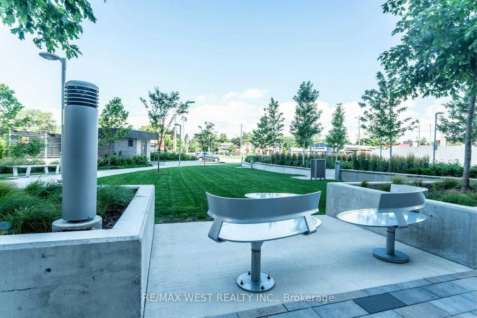 103-20 Thomas Riley Road, Toronto, ON, M9B 1B3 - 14