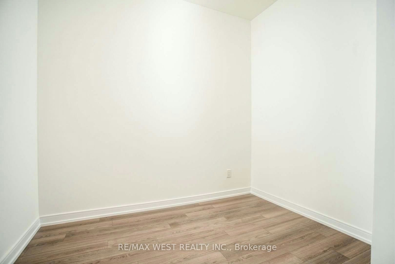 103-20 Thomas Riley Road, Toronto, ON, M9B 1B3 - 12