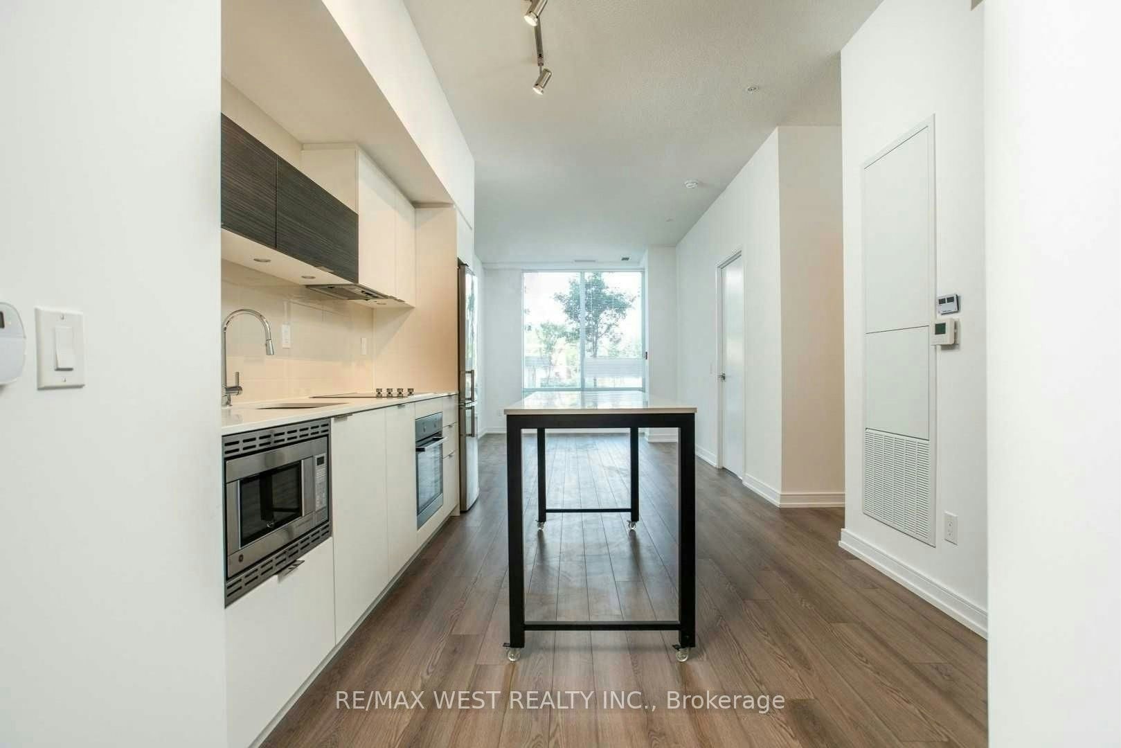103-20 Thomas Riley Road, Toronto, ON, M9B 1B3 - 4