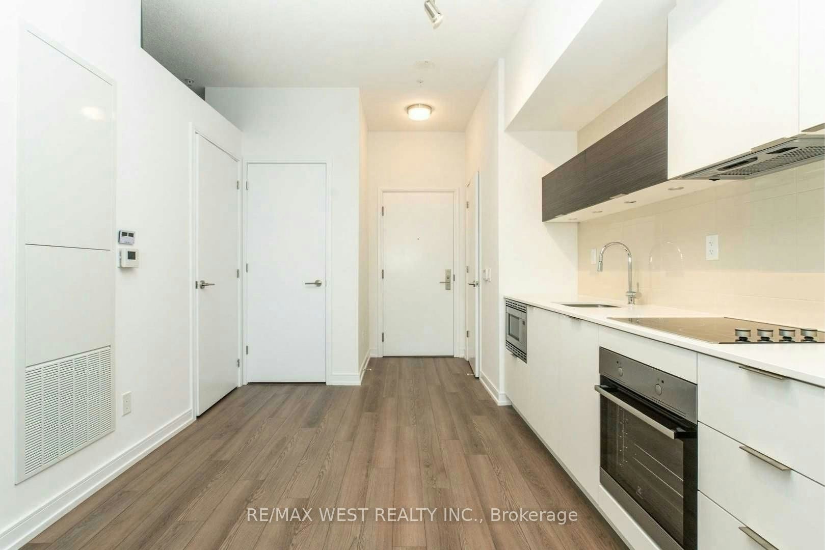 103-20 Thomas Riley Road, Toronto, ON, M9B 1B3 - 6