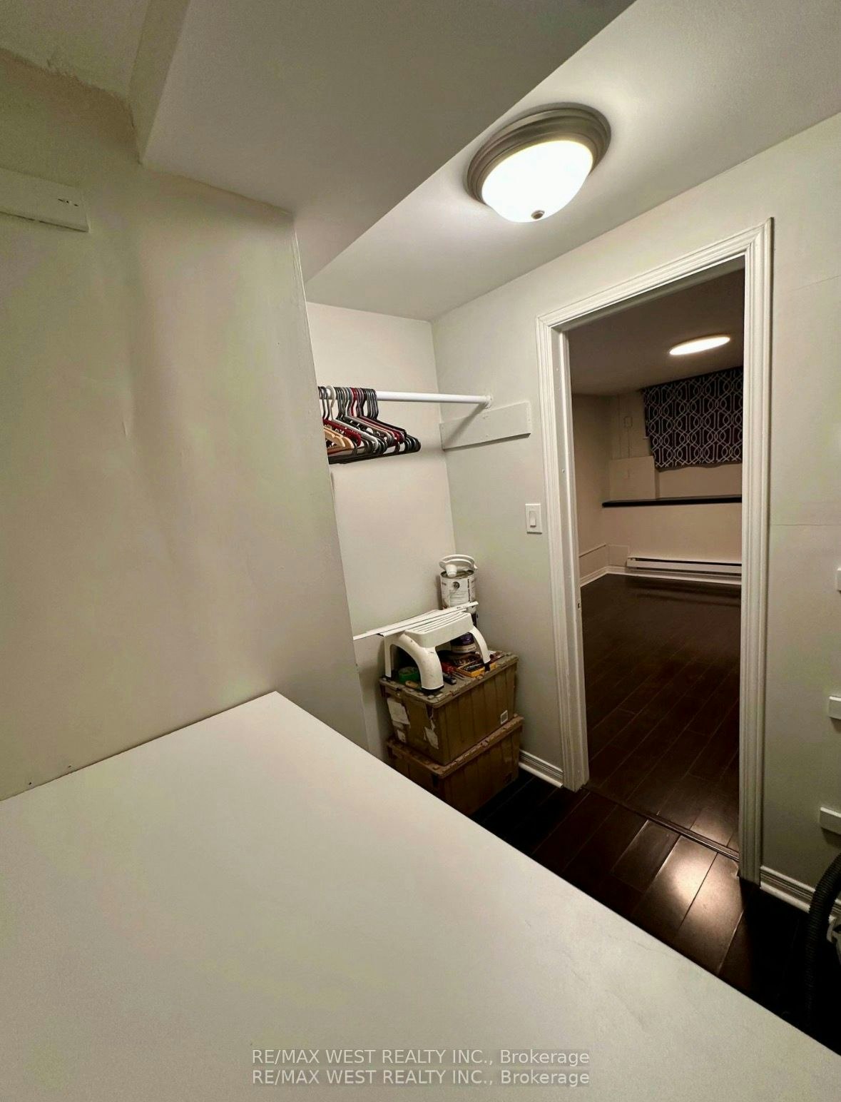 Bsmt-13 Sorauren Avenue, Toronto, ON, M6R 2C6 - 12