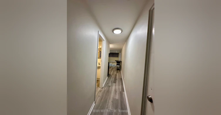 Bsmt-13 Sorauren Avenue, Toronto, ON, M6R 2C6 - 10